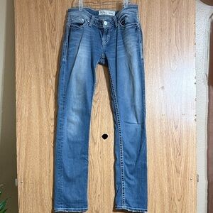 Buckle Women's Blue Straight Leg Jeans low raise.